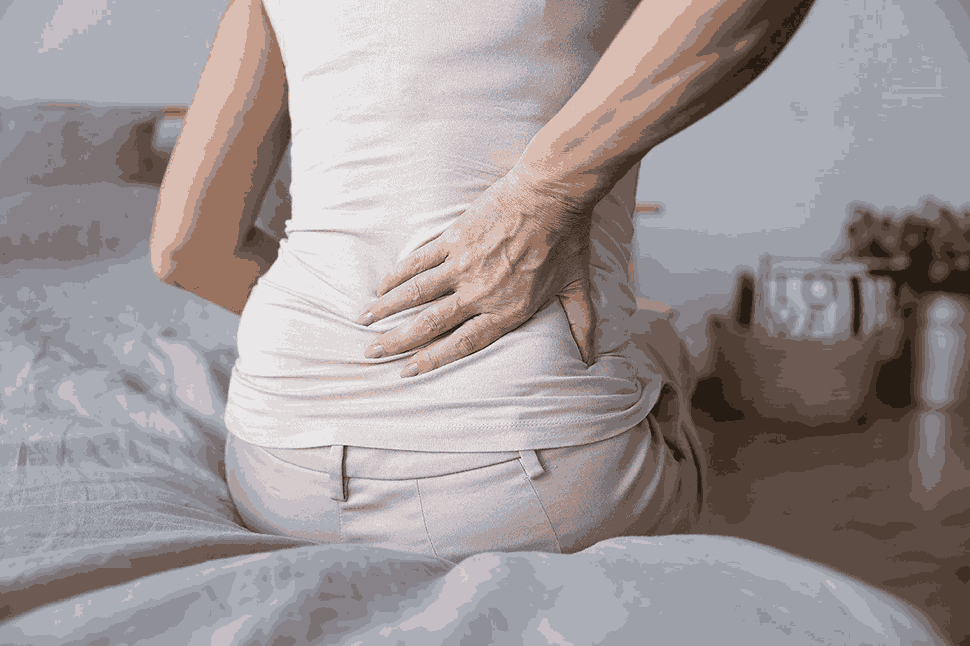 چه چیزهایی برای سیاتیک مضر است: راهکارهای موثر+راهنمای جامع 